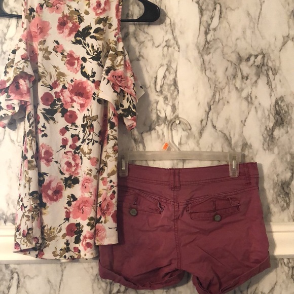 Girls 2 piece set size 0 bottoms size small floral top - Picture 4 of 4